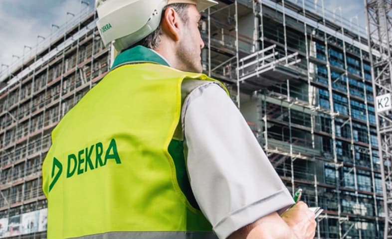 Ouvrier Dekra